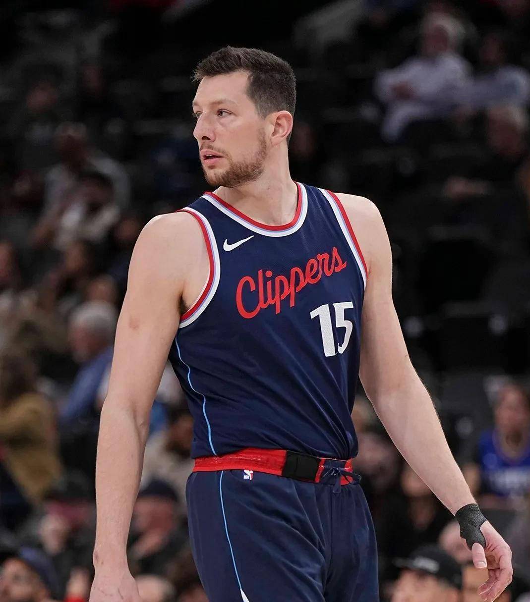 华体会app太狠了！洛杉矶快船今夜临场应变今夜休斯敦火箭调整名单以备CBA常规赛，圣安东尼奥马刺围绕CBA常规赛队长鼓劲的简单介绍